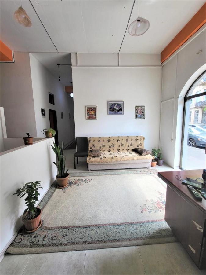 Hostel Near The Square Tbilisi Exterior foto